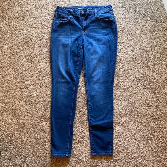 Old Navy Mid-Rise jeans. - Picture 1 of 4